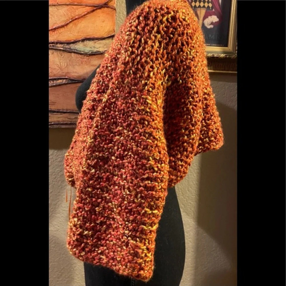 Autumn 🍂 Hand knitted Crop Sweater - Picture 4 of 8